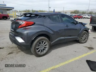 2019 Toyota C-HR XLE z VIN NMTKHMBX2KR096795, wystawiony jako Copart lot #51121655 z przebiegiem 39 679 mil mil oraz Nie do naprawy • Non repairable. Historia ofert i sprzedaży dostępna na DreamBid. Obrazek 3.
