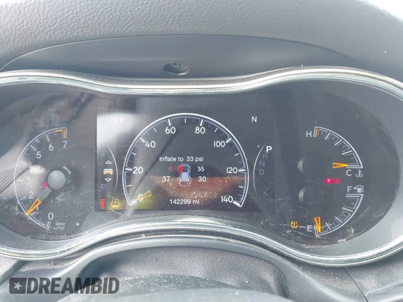 2019 Jeep Grand Cherokee Altitude z VIN 1C4RJEAG7KC533316, wystawiony jako IAAI lot #42471064 z przebiegiem 142 299 mil mil oraz . Historia ofert i sprzedaży dostępna na DreamBid. Obrazek 7.