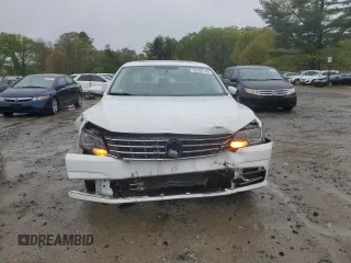 2017 Volkswagen Passat SE z VIN 1VWBT7A34HC039974, wystawiony jako Copart lot #56467785 z przebiegiem 104 996 mil mil oraz Szkoda całkowita • Salvage title. Historia ofert i sprzedaży dostępna na DreamBid. Obrazek 5.