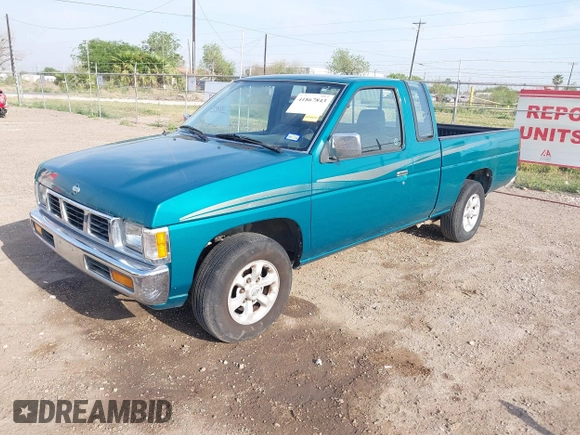 1997 Nissan Frontier XE z VIN 1N6SD16SXVC330579, wystawiony jako IAAI lot #41867843 z przebiegiem 135 434 mil mil oraz . Historia ofert i sprzedaży dostępna na DreamBid. Obrazek 2.