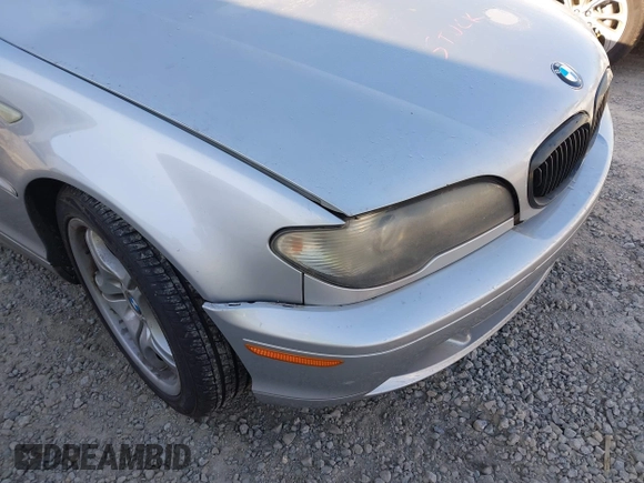 2006 BMW 3 Series 330Ci with VIN WBABW53476PZ43003, listed as a IAAI auction lot 41636507 with 328,638 mi miles. Bid and sale history available at carsss.com. Image 6.