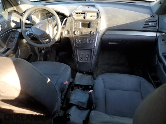 2016 Ford Utility Police Interceptor with VIN 1FM5K8AR0GGB54975, listed as a Copart auction lot 77045124 with 0 mi miles and Salvage Title. Bid and sale history available at carsss.com. Image 8.