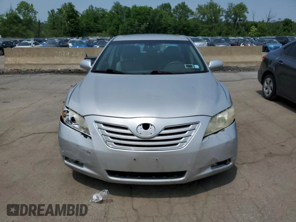 2008 Toyota Camry LE z VIN 4T1BE46K18U759654, wystawiony jako Copart lot #59986745 z przebiegiem 233 150 mil mil oraz Szkoda całkowita • Salvage title. Historia ofert i sprzedaży dostępna na DreamBid. Obrazek 5.