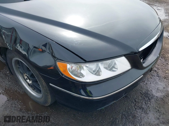 2007 Hyundai Azera SE with VIN KMHFC46F67A186034, listed as a IAAI auction lot 39181735 with 128,930 mi miles. Bid and sale history available at carsss.com. Image 6.
