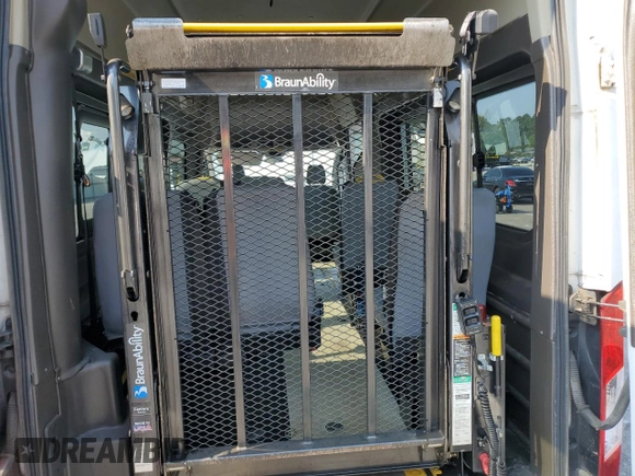 2018 Ford Transit с VIN 1FTBW3XM7JKA37795, выставлен на аукционе Copart как лот 62366315 с пробегом 234 010 миль миль и Чистый • Clean title. История ставок и продаж доступна на DreamBid. Изображение 10.