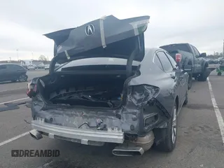 2023 Acura TLX z VIN 19UUB5F30PA006879, wystawiony jako IAAI lot #42006899 z przebiegiem 35 379 mil mil oraz . Historia ofert i sprzedaży dostępna na DreamBid. Obrazek 4.