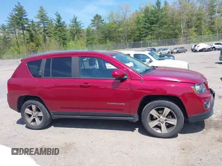 2016 Jeep Compass High Altitude z VIN 1C4NJDEB7GD775631, wystawiony jako IAAI lot #42244957 z przebiegiem 130 230 mil mil oraz . Historia ofert i sprzedaży dostępna na DreamBid. Obrazek 13.