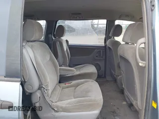 2004 Toyota Sienna with VIN 5TDZA29C44S036628, listed as a IAAI auction lot 41691034 with 389,982 mi miles and . Bid and sale history available at DreamBid. Image 8.