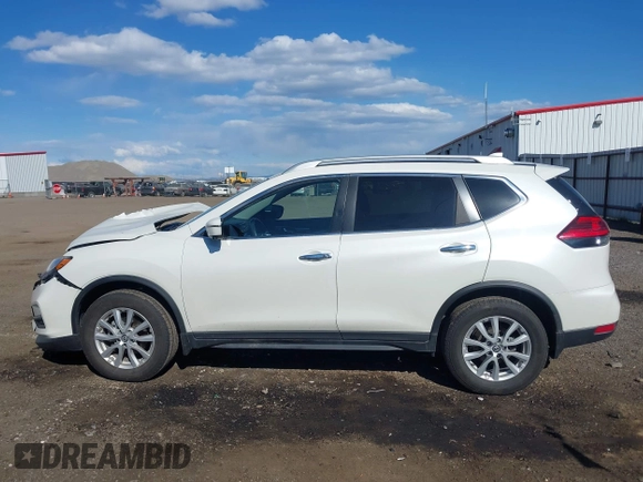 2017 Nissan Rogue SV with VIN KNMAT2MV7HP580637, listed as a IAAI auction lot 42040075 with 47,514 mi miles. Bid and sale history available at carsss.com. Image 15.