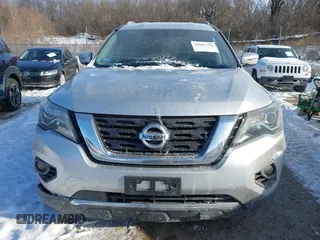 2017 Nissan Pathfinder SV with VIN 5N1DR2MM9HC678395, listed as a IAAI auction lot 41607798 with 190,996 mi miles. Bid and sale history available at carsss.com. Image 12.