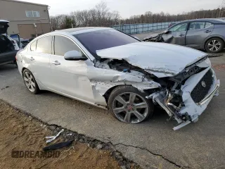 2018 Jaguar XE 25t Prestige with VIN SAJAK4FX2JCP18452, listed as a Copart auction lot 88533675 with 68,129 mi miles and Clean Title. Bid and sale history available at carsss.com. Image 4.