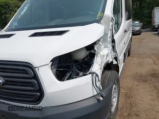 2015 Ford Transit Passenger XL с VIN 1FBAX2CG7FKA10515, выставлен на аукционе IAAI как лот 42424182 с пробегом 8 962 миль миль и . История ставок и продаж доступна на DreamBid. Изображение 6.