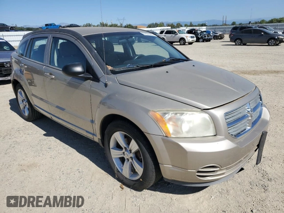 2010 Dodge Caliber SXT z VIN 1B3CB4HA7AD571525, wystawiony jako Copart lot #61651405 z przebiegiem 188 383 mil mil oraz Czysty tytuł • Clean title. Historia ofert i sprzedaży dostępna na DreamBid. Obrazek 4.