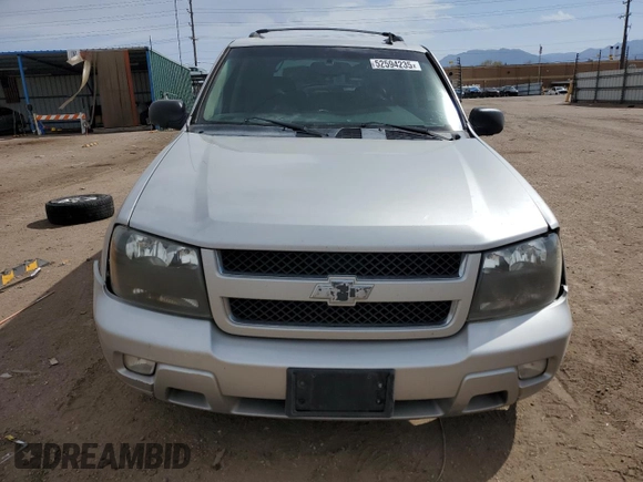 2008 Chevrolet TrailBlazer 3LT with VIN 1GNDT13S582164587, listed as a Copart auction lot 52594235 with 177,301 mi miles and Salvage Title. Bid and sale history available at DreamBid. Image 5.