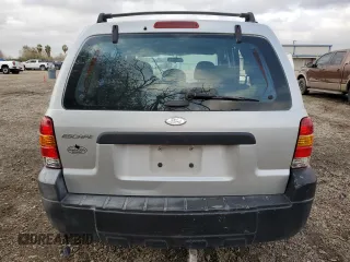 2005 Ford Escape XLS Value with VIN 1FMYU02Z25KA84137, listed as a Copart auction lot 43184705 with 151,605 mi miles and Salvage Title. Bid and sale history available at carsss.com. Image 6.