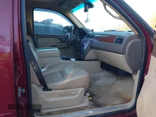 2007 GMC Yukon SLT with VIN 1GKFK13037J336725, listed as a IAAI auction lot 41434331 with 171,479 mi miles. Bid and sale history available at carsss.com. Image 5.