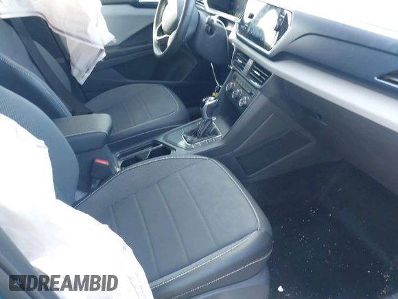 2022 Volkswagen Taos SE z VIN 3VVRX7B28NM088778, wystawiony jako IAAI lot #41624907 z przebiegiem 32 903 mil mil oraz . Historia ofert i sprzedaży dostępna na DreamBid. Obrazek 5.