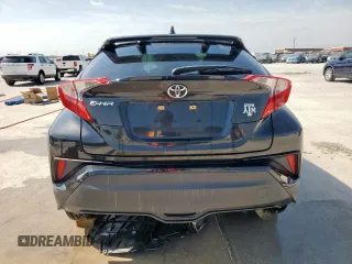 2020 Toyota C-HR LE z VIN JTNKHMBX9L1077558, wystawiony jako Copart lot #53603615 z przebiegiem 61 254 mil mil oraz Szkoda całkowita • Salvage title. Historia ofert i sprzedaży dostępna na DreamBid. Obrazek 6.
