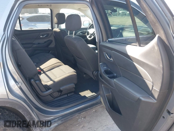 2019 Chevrolet Traverse LT Cloth with VIN 1GNEVGKW5KJ261159, listed as a IAAI auction lot 41745756 with 116,537 mi miles. Bid and sale history available at carsss.com. Image 8.
