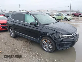 2019 Volkswagen Tiguan SEL Premium with VIN 3VV4B7AXXKM053709, listed as a IAAI auction lot 40840656 with 60,970 mi miles and . Bid and sale history available at DreamBid. Image 1.