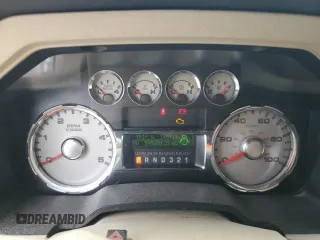 2009 Ford F-350 XL с VIN 1FTWW31R69EA31499, выставлен на аукционе Copart как лот 55143895 с пробегом 205 301 миль миль и Списание • Salvage title. История ставок и продаж доступна на DreamBid. Изображение 9.