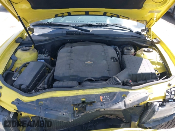 2015 Chevrolet Camaro LS z VIN 2G1FB1E36F9249133, wystawiony jako IAAI lot #42026600 z przebiegiem 63 300 mil mil oraz . Historia ofert i sprzedaży dostępna na DreamBid. Obrazek 10.