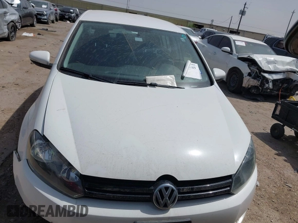 2013 Volkswagen Golf w/Conv & Sunroof z VIN WVWDB7AJ3DW137562, wystawiony jako IAAI lot #41831089 z przebiegiem 121 647 mil mil oraz . Historia ofert i sprzedaży dostępna na DreamBid. Obrazek 12.