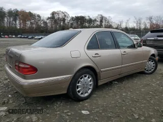 2001 Mercedes-Benz E-Class AWD with VIN WDBJF82J31X054634, listed as a Copart auction lot 81686174 with 139,746 mi miles and Salvage Title. Bid and sale history available at carsss.com. Image 3.