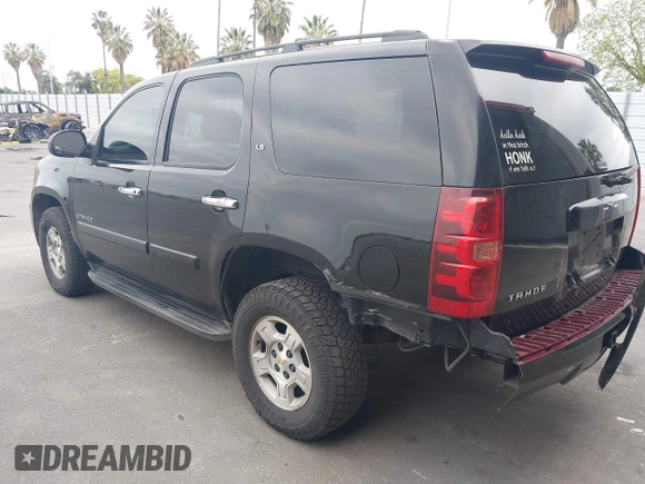 2007 Chevrolet Tahoe LS z VIN 1GNFC13C37J395803, wystawiony jako IAAI lot #42068163 z przebiegiem 273 156 mil mil oraz . Historia ofert i sprzedaży dostępna na DreamBid. Obrazek 3.