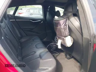 2016 Tesla Model S 90D z VIN 5YJSA1E4XGF171244, wystawiony jako IAAI lot #42584589 z przebiegiem 85 412 mil mil oraz . Historia ofert i sprzedaży dostępna na DreamBid. Obrazek 8.