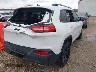 2017 Jeep Cherokee Limited z VIN 1C4PJLDS1HW603511, wystawiony jako IAAI lot #41935114 z przebiegiem 93 509 mil mil oraz . Historia ofert i sprzedaży dostępna na DreamBid. Obrazek 4.