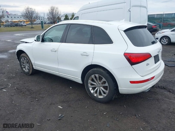 2016 Audi Q5 Premium with VIN WA1C2AFP3GA091698, listed as a IAAI auction lot 41849412 with 110,485 mi miles. Bid and sale history available at carsss.com. Image 3.