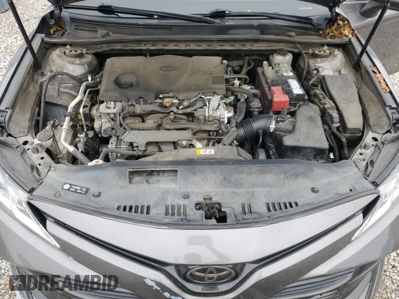 2018 Toyota Camry LE z VIN 4T1B11HK6JU092755, wystawiony jako Copart lot #59233625 z przebiegiem 110 467 mil mil oraz Szkoda całkowita • Salvage title. Historia ofert i sprzedaży dostępna na DreamBid. Obrazek 11.