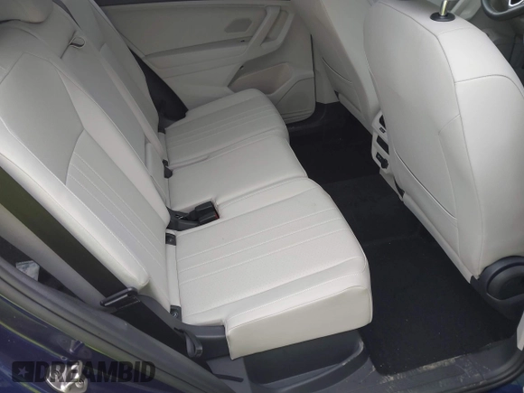 2022 Volkswagen Tiguan SE with VIN 3VV2B7AX8NM098143, listed as a IAAI auction lot 42209345 with 32,891 mi miles and . Bid and sale history available at DreamBid. Image 8.