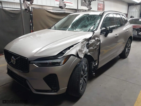 2024 Volvo XC60 Core Dark Theme with VIN YV4L12RK5R1837129, listed as a IAAI auction lot 41988882 with 1 mi miles. Bid and sale history available at carsss.com. Image 17.