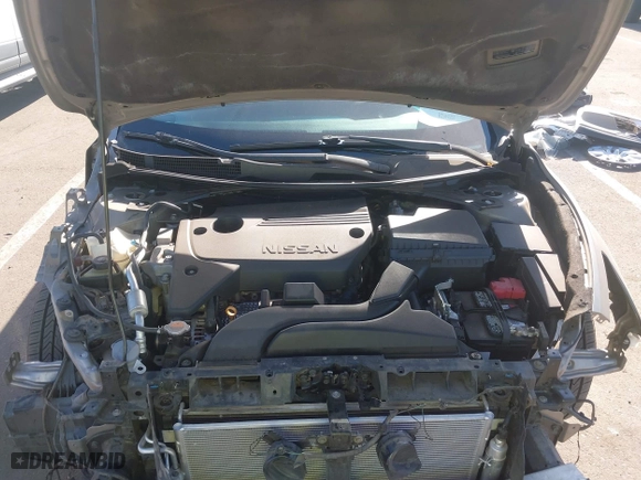 2015 Nissan Altima 2.5 with VIN 1N4AL3AP8FN914443, listed as a IAAI auction lot 41129502 with 139,221 mi miles. Bid and sale history available at carsss.com. Image 10.