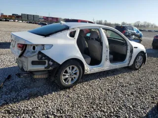 2016 Kia Optima LX with VIN KNAGT4L38G5100697, listed as a Copart auction lot 52913175 with 120,374 mi miles and Salvage Title. Bid and sale history available at carsss.com. Image 3.