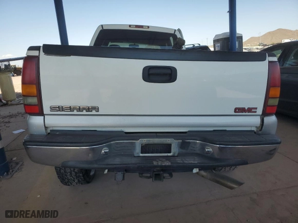 2002 GMC Sierra 2500 SL with VIN 1GDHK23G32F160709, listed as a Copart auction lot 74011384 with 239,824 mi miles and Salvage Title. Bid and sale history available at carsss.com. Image 6.
