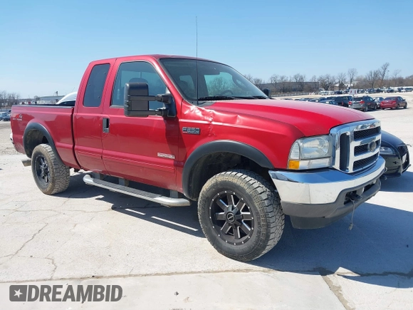 2003 Ford Super Duty F-250 XL with VIN 1FTNX21P13ED26955, listed as a IAAI auction lot 41787057 with 216,130 mi miles. Bid and sale history available at carsss.com. Image 1.