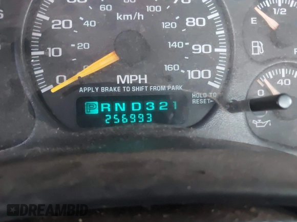 2000 GMC Sierra 1500 SL with VIN 1GTEC14VXYE393447, listed as a IAAI auction lot 41794897 with 256,993 mi miles and . Bid and sale history available at DreamBid. Image 7.