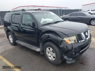2005 Nissan Pathfinder LE with VIN 5N1AR18W35C742175, listed as a IAAI auction lot 41921815 with 203,973 mi miles. Bid and sale history available at carsss.com. Image 1.