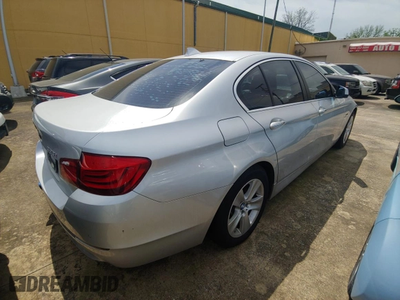 2013 BMW 5 Series 528i with VIN WBAXG5C5XDD233958, listed as a Copart auction lot 54002195 with 103,543 mi miles and Clean Title. Bid and sale history available at carsss.com. Image 4.