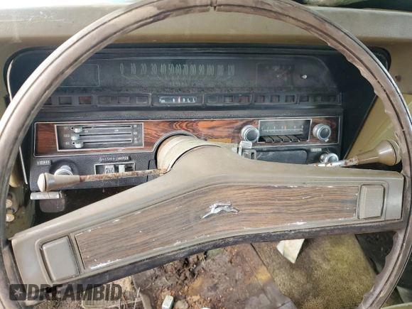1969 Chevrolet Impala z VIN 164479J176501, wystawiony jako Copart lot #48632015 z przebiegiem Nie podano mil oraz Czysty tytuł • Clean title. Historia ofert i sprzedaży dostępna na DreamBid. Obrazek 9.