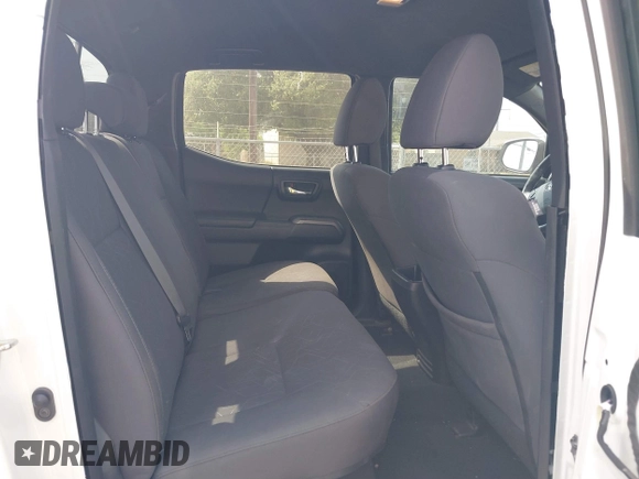 2017 Toyota Tacoma SR5 z VIN 5TFCZ5AN1HX116806, wystawiony jako IAAI lot #41839628 z przebiegiem 90 197 mil mil oraz . Historia ofert i sprzedaży dostępna na DreamBid. Obrazek 8.