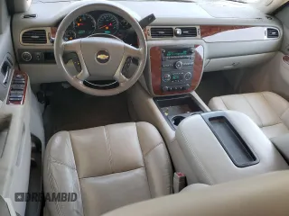 2013 Chevrolet Tahoe LT z VIN 1GNSCBE09DR311858, wystawiony jako Copart lot #55884565 z przebiegiem 280 063 mil mil oraz Szkoda całkowita • Salvage title. Historia ofert i sprzedaży dostępna na DreamBid. Obrazek 8.