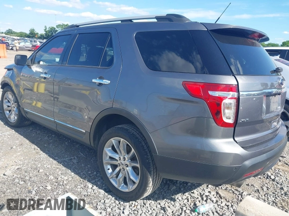 2014 Ford Explorer XLT with VIN 1FM5K7D89EGC22670, listed as a IAAI auction lot 42346138 with 198,299 mi miles and . Bid and sale history available at DreamBid. Image 3.