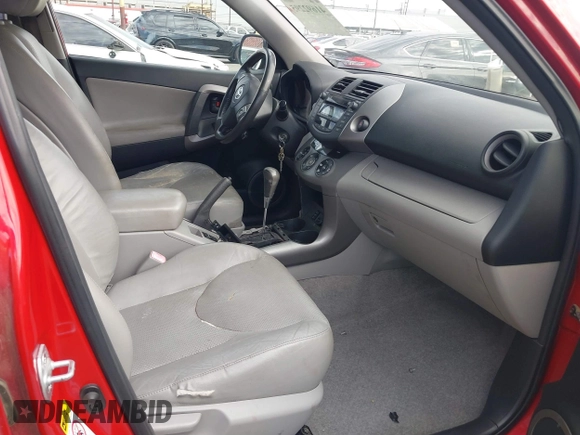 2007 Toyota RAV4 Limited with VIN JTMZD31V075032810, listed as a IAAI auction lot 41692295 with 223,550 mi miles. Bid and sale history available at carsss.com. Image 5.