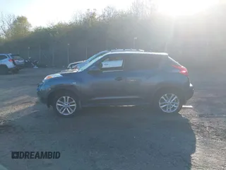 2011 Nissan Juke SL with VIN JN8AF5MV5BT007392, listed as a IAAI auction lot 40939305 with 111,331 mi miles. Bid and sale history available at carsss.com. Image 13.
