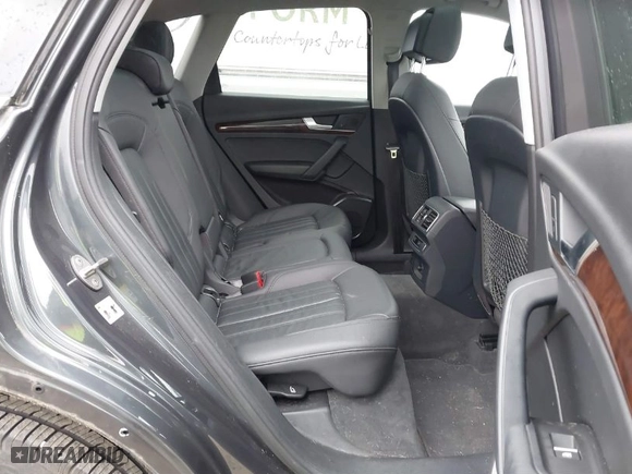 2018 Audi Q5 Premium Plus with VIN WA1BNAFY5J2204368, listed as a IAAI auction lot 41825353 with 44,479 mi miles. Bid and sale history available at carsss.com. Image 8.