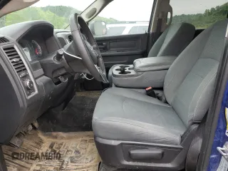 2015 Ram 1500 Tradesman z VIN 3C6RR7KT7FG700218, wystawiony jako Copart lot #58926235 z przebiegiem 131 668 mil mil oraz Szkoda całkowita • Salvage title. Historia ofert i sprzedaży dostępna na DreamBid. Obrazek 7.